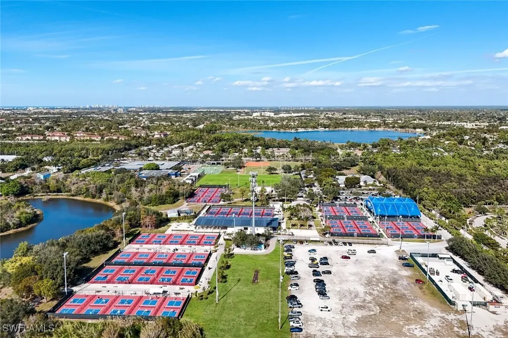 3561 Thomasson Drive Naples FL 34112