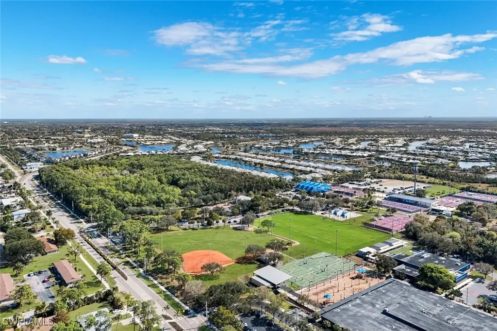 3561 Thomasson Drive Naples FL 34112