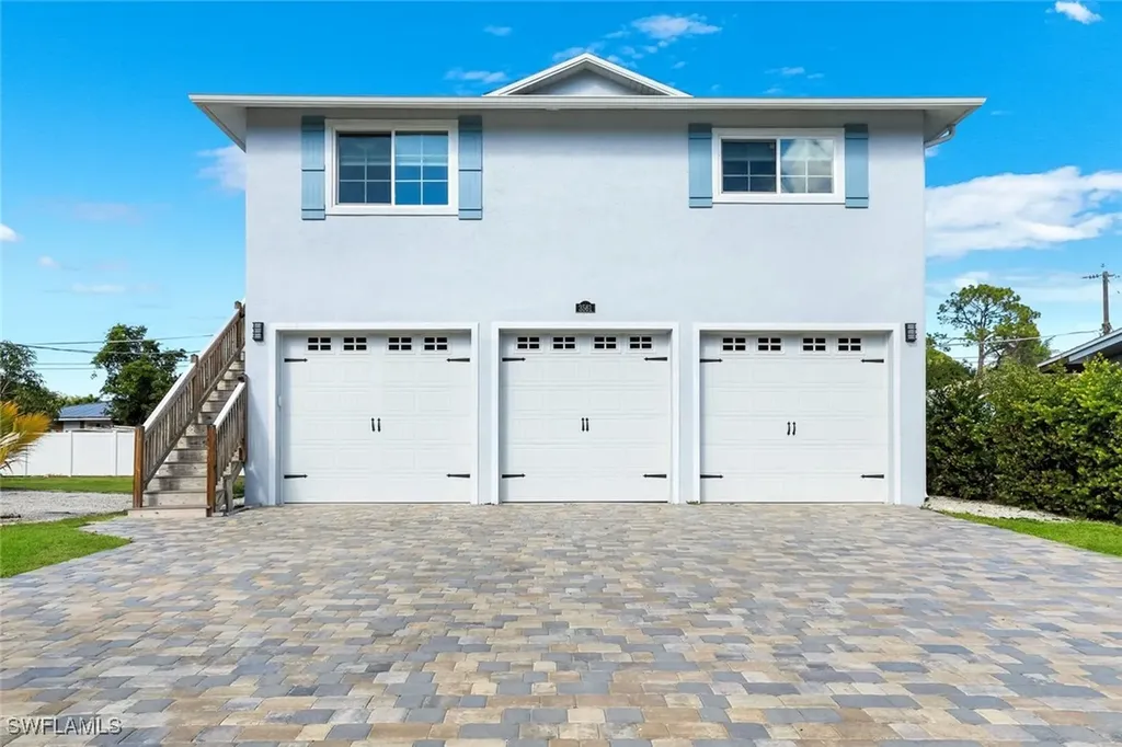 3561 Thomasson Drive Naples FL 34112