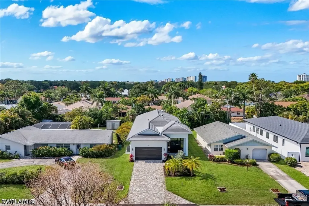 668 93rd Avenue N Naples FL 34108