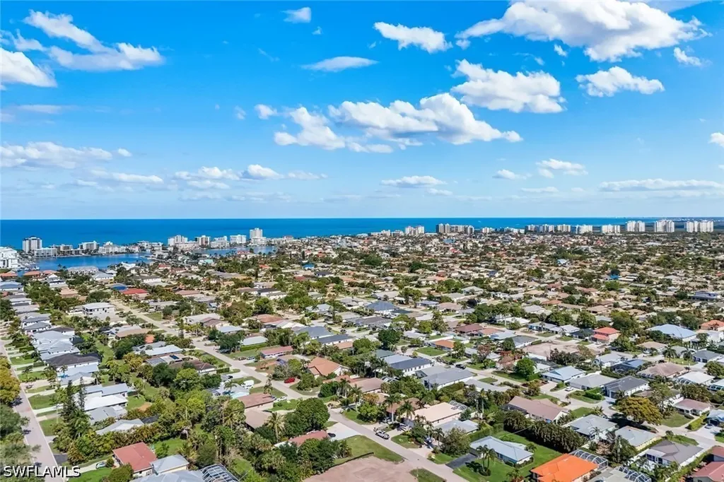 668 93rd Avenue N Naples FL 34108