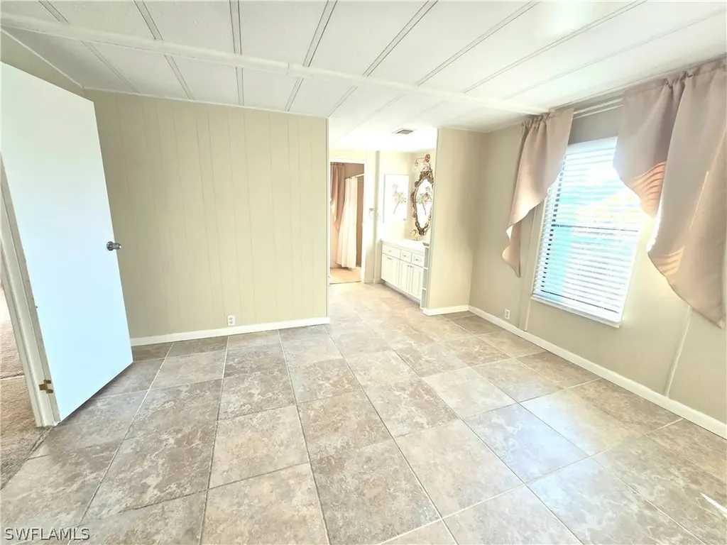 26257 Queen Mary Lane Bonita Springs FL 34135