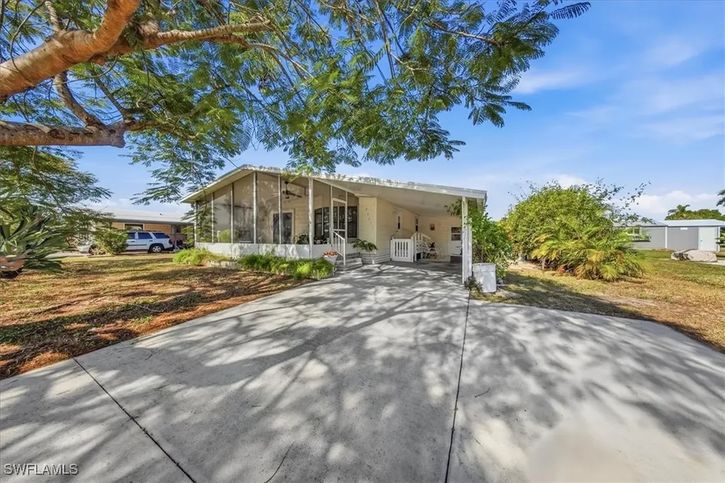 26257 Queen Mary Lane Bonita Springs FL 34135