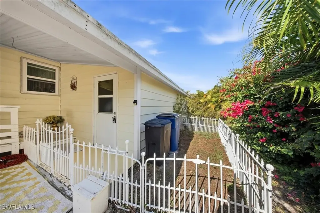 26257 Queen Mary Lane Bonita Springs FL 34135