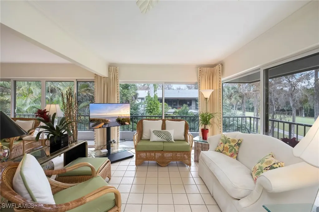 103 Clubhouse Drive Naples FL 34105