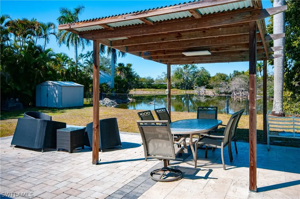 54 Liberty Lane Naples FL 34112