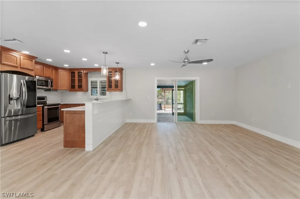 54 Liberty Lane Naples FL 34112