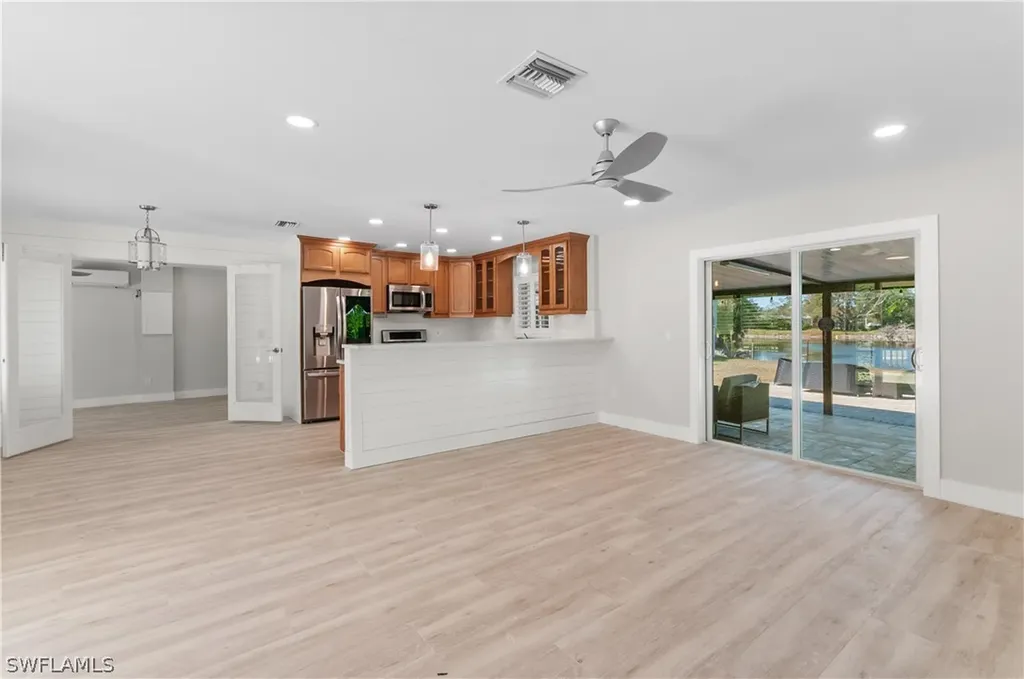 54 Liberty Lane Naples FL 34112