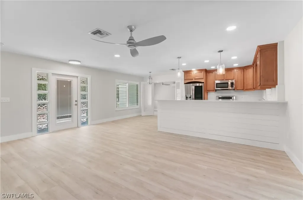 54 Liberty Lane Naples FL 34112