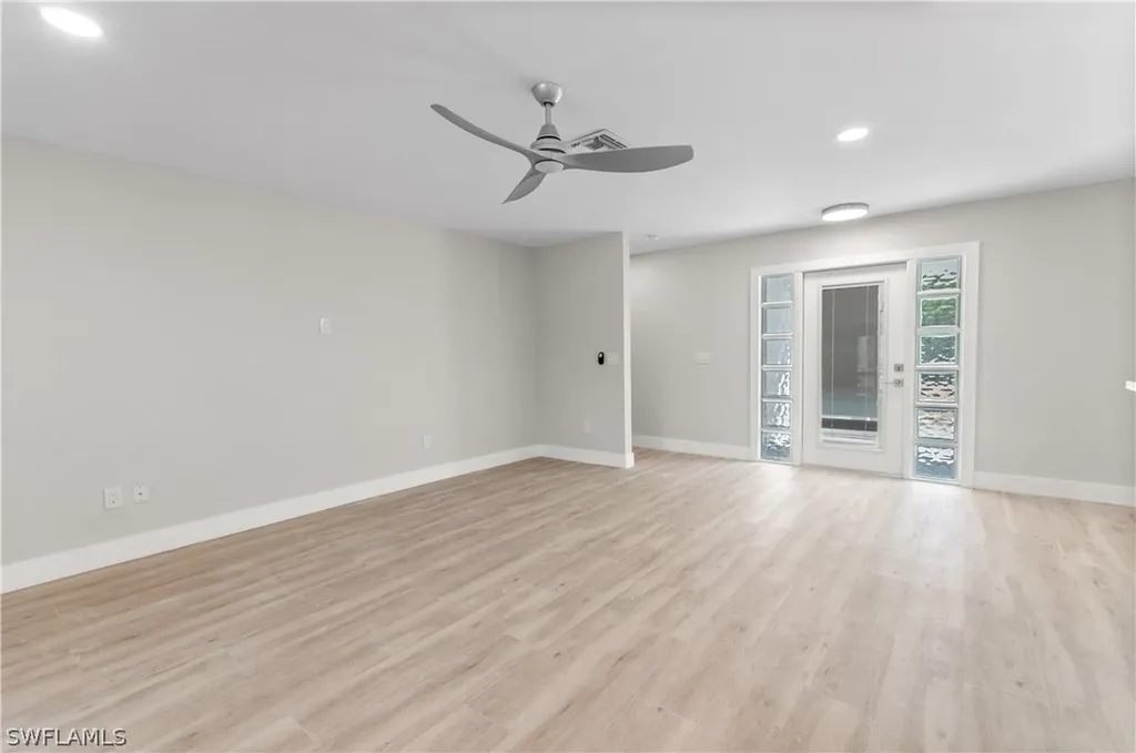 54 Liberty Lane Naples FL 34112