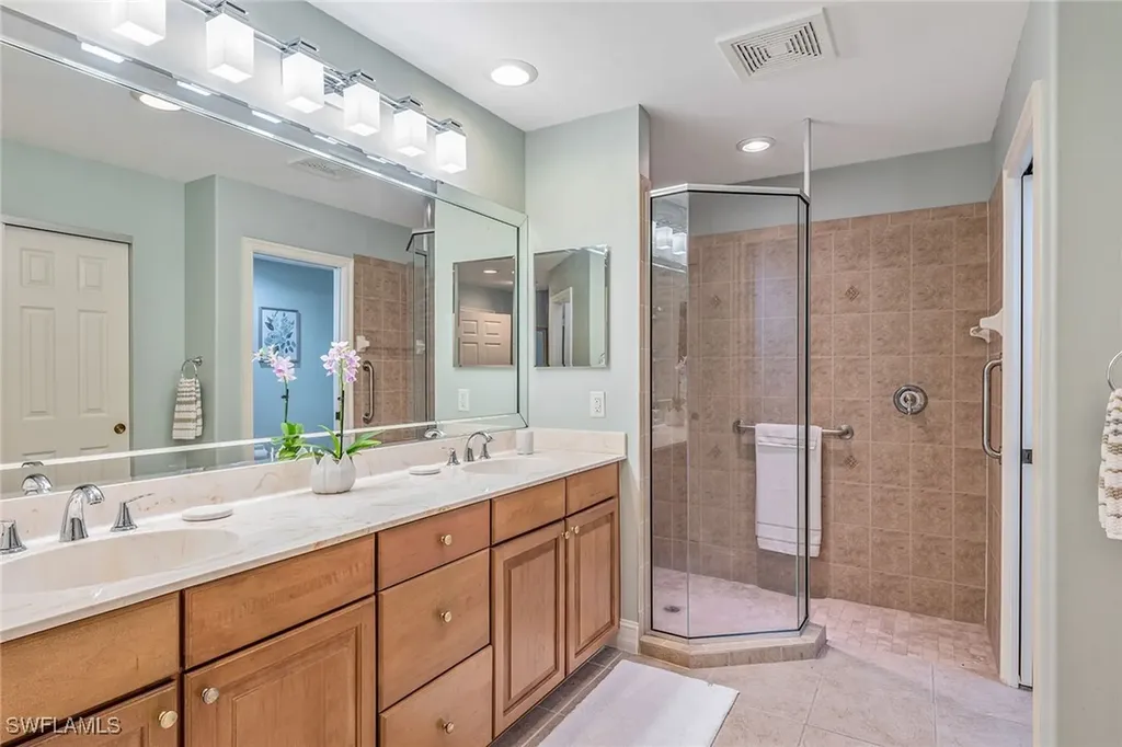 2012 Tarpon Bay Drive N Naples FL 34119