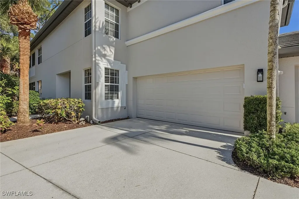 2012 Tarpon Bay Drive N Naples FL 34119