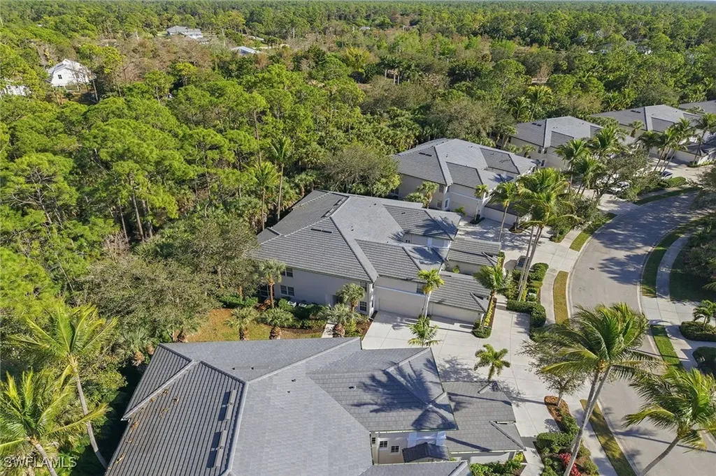 2012 Tarpon Bay Drive N Naples FL 34119