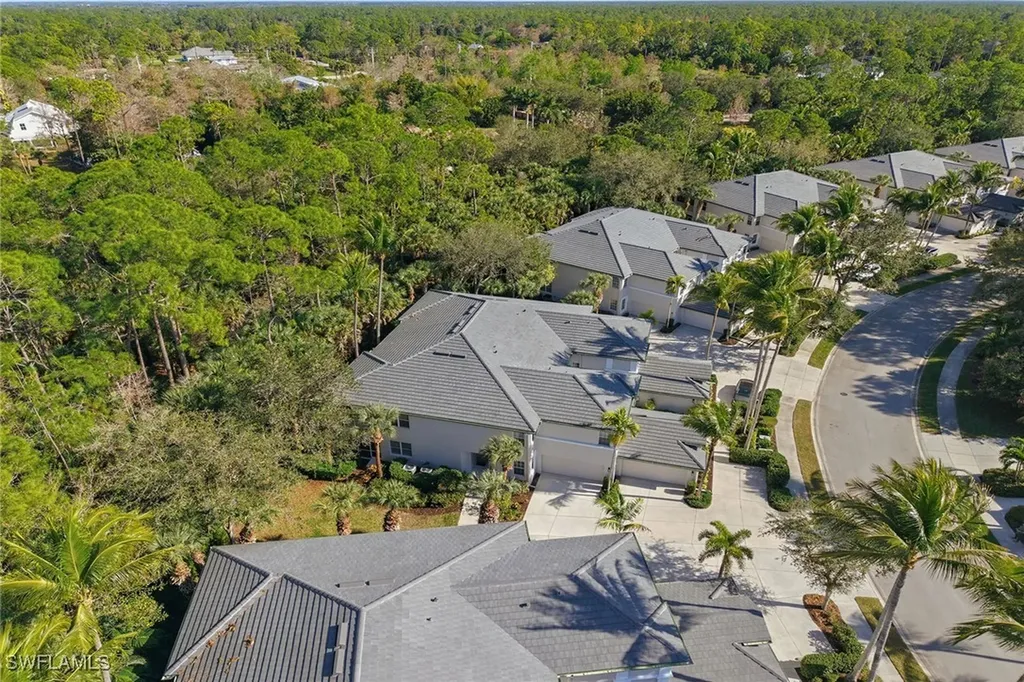 2012 Tarpon Bay Drive N Naples FL 34119