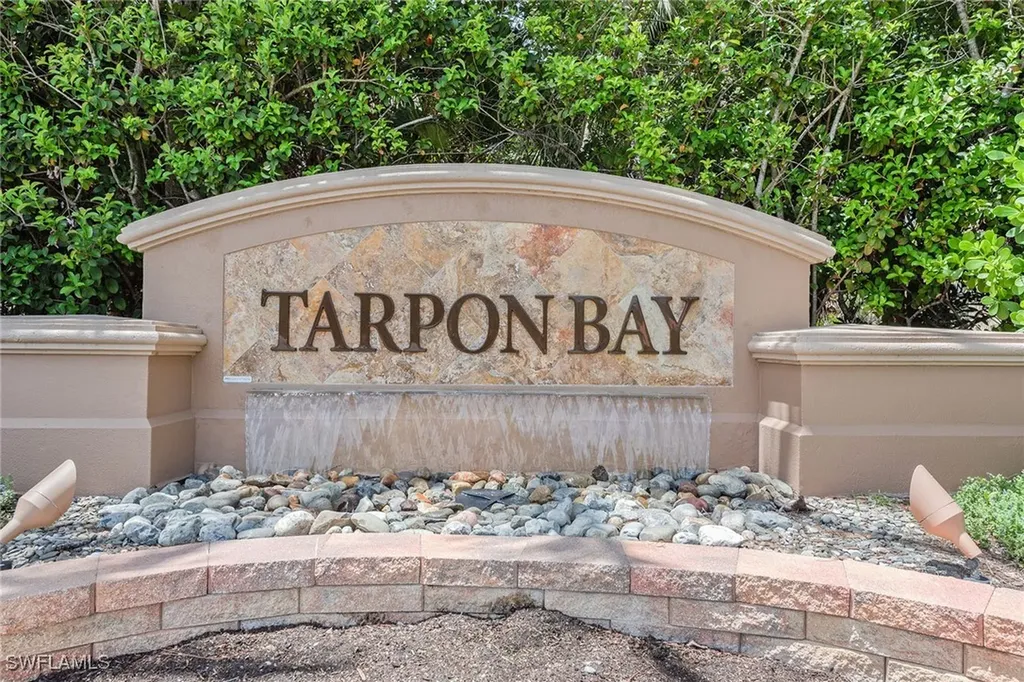 2012 Tarpon Bay Drive N Naples FL 34119