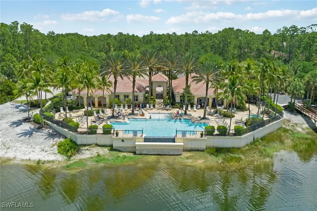 2012 Tarpon Bay Drive N Naples FL 34119