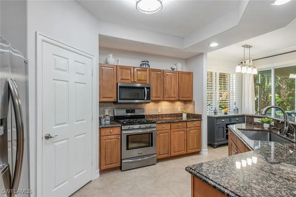 2012 Tarpon Bay Drive N Naples FL 34119