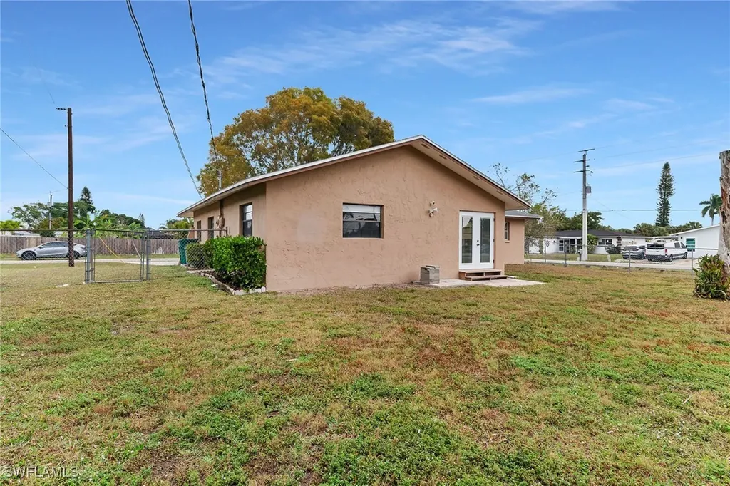 4502 22nd Place SW Naples FL 34116