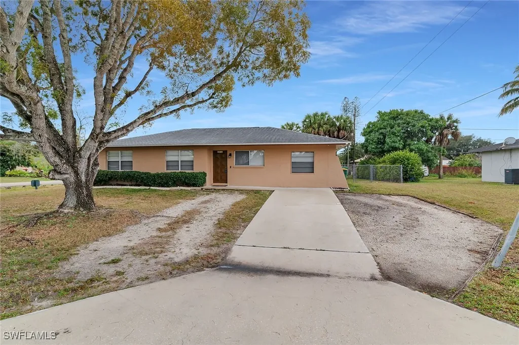 4502 22nd Place SW Naples FL 34116