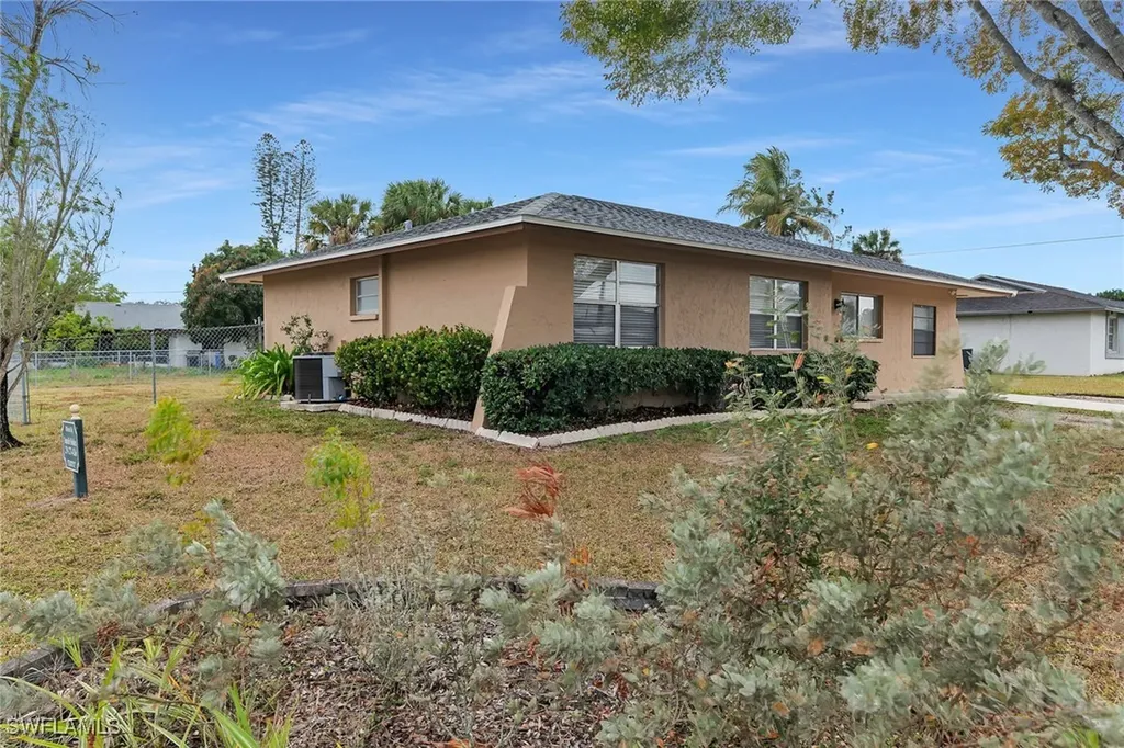 4502 22nd Place SW Naples FL 34116