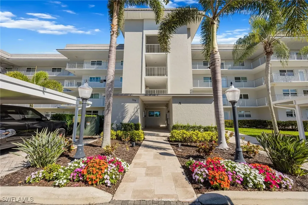 309 Goodlette-frank Road S Naples FL 34102