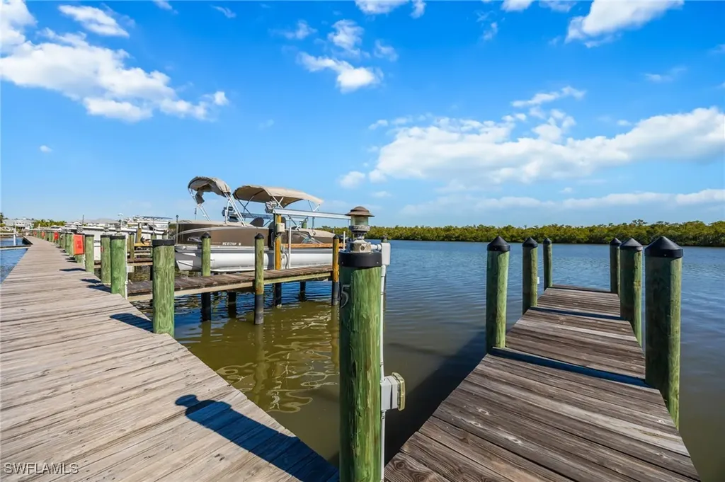 309 Goodlette-frank Road S Naples FL 34102