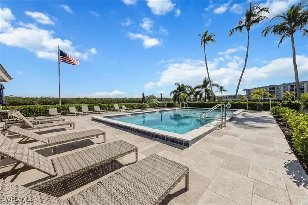 309 Goodlette-frank Road S Naples FL 34102