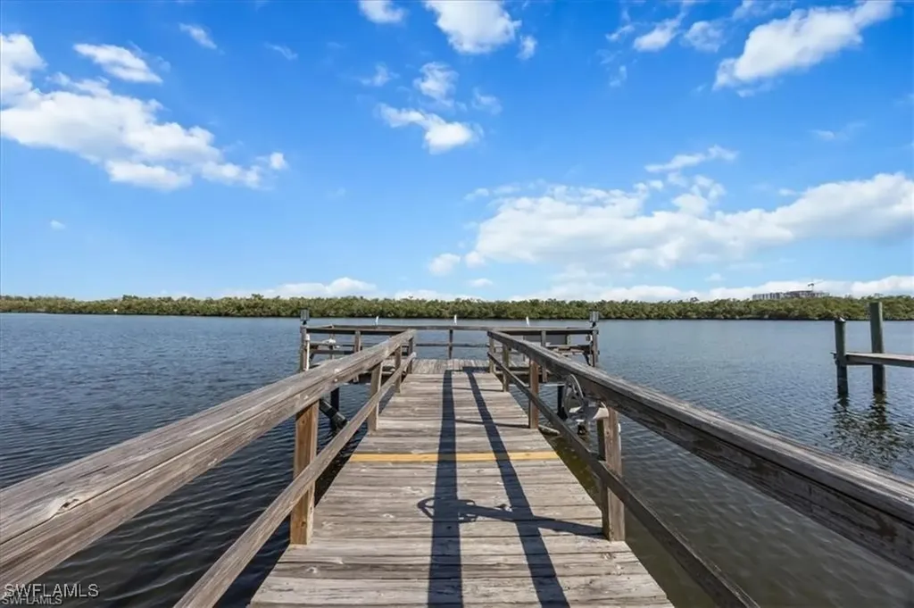309 Goodlette-frank Road S Naples FL 34102