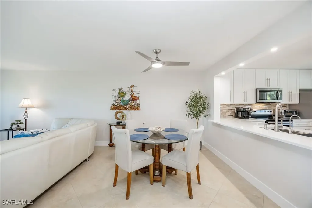 309 Goodlette-frank Road S Naples FL 34102