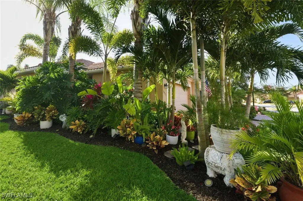 1971 Wellington Street Naples FL 34120