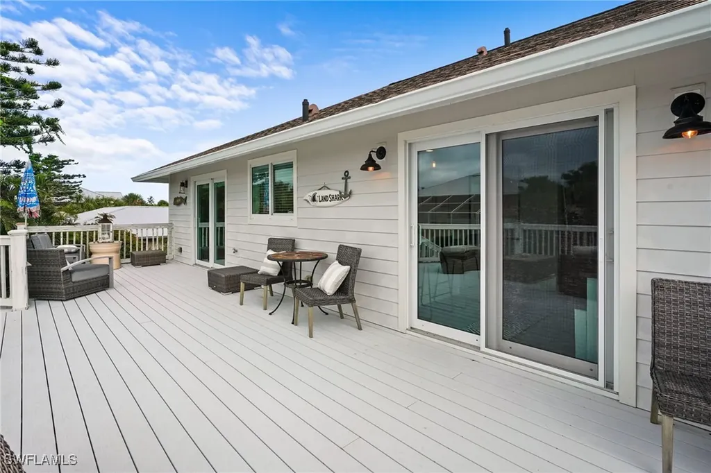 474 Lake Murex Circle Sanibel FL 33957
