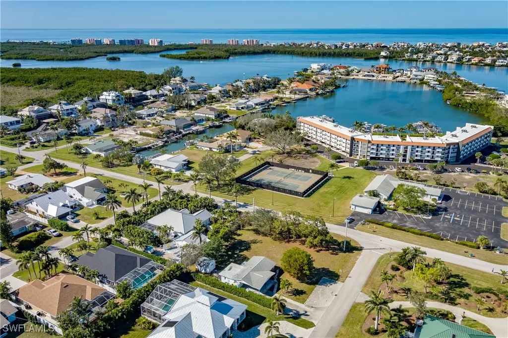 420 West Avenue Bonita Springs FL 34134