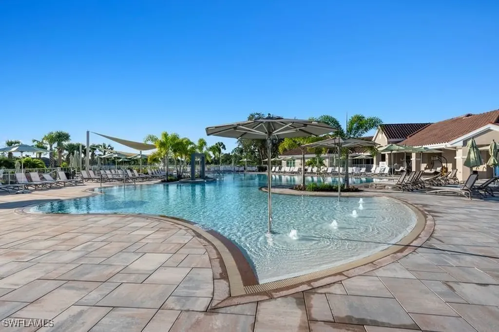 8267 Parkstone Place Naples FL 34120