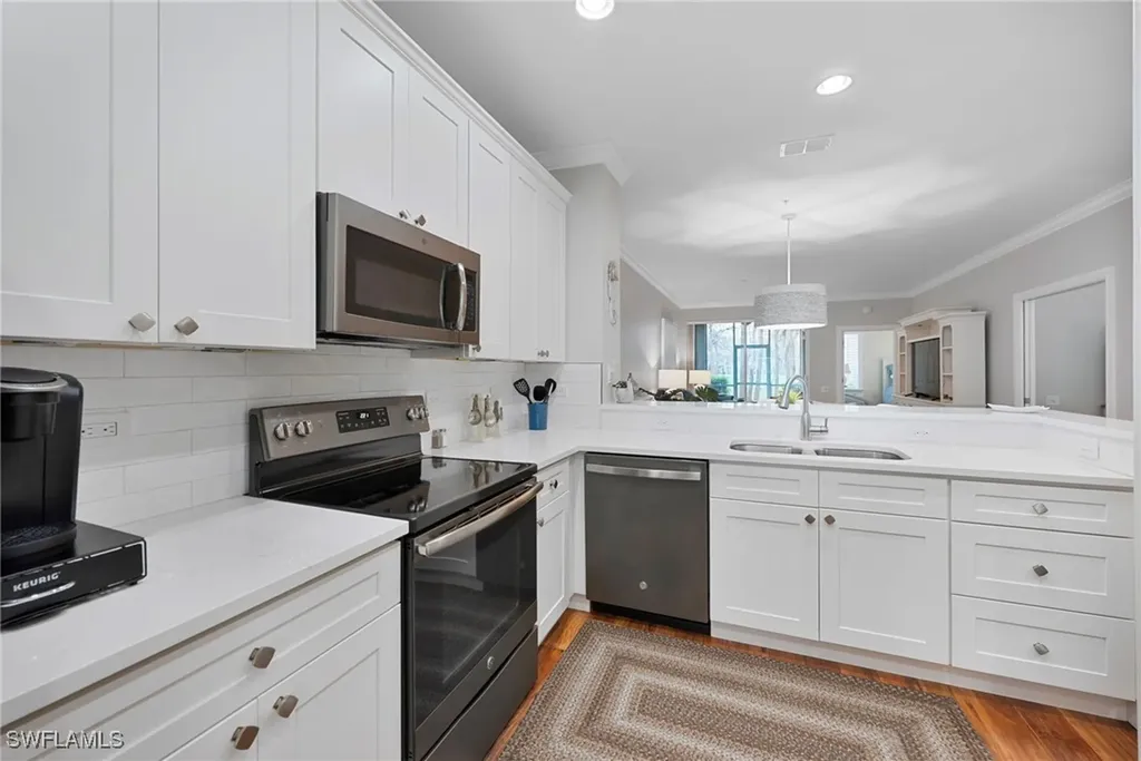 8267 Parkstone Place Naples FL 34120