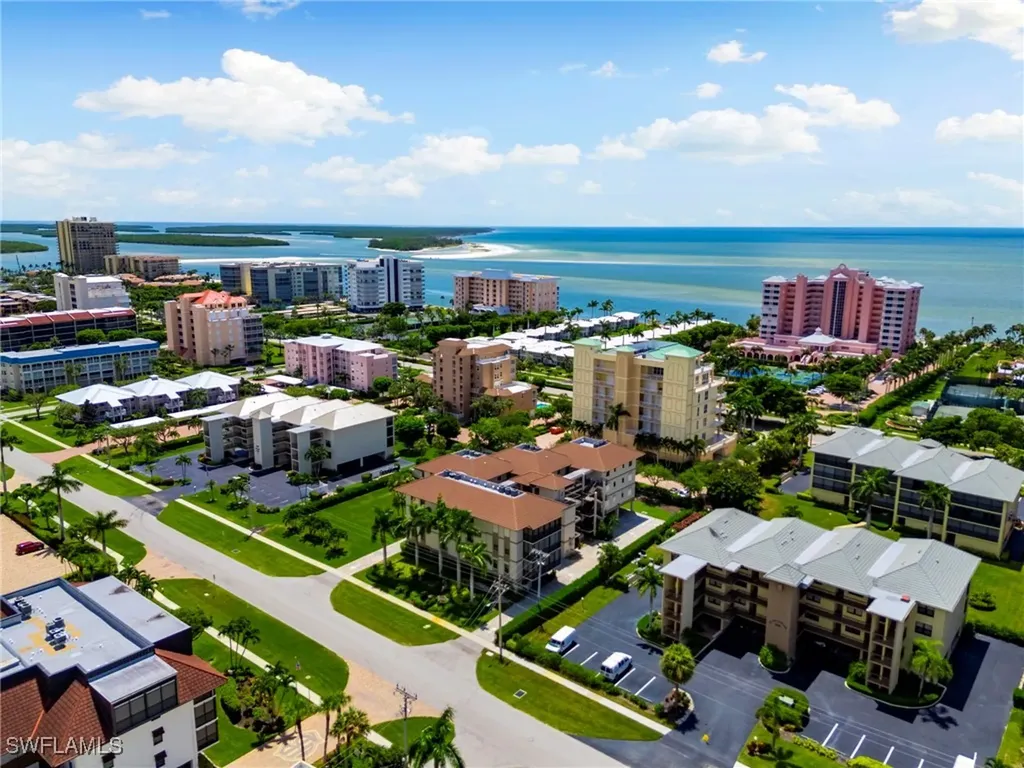 960 Swallow Avenue Marco Island FL 34145