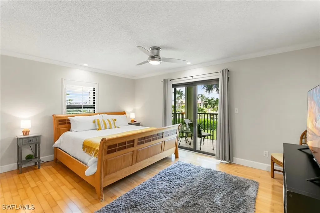 960 Swallow Avenue Marco Island FL 34145