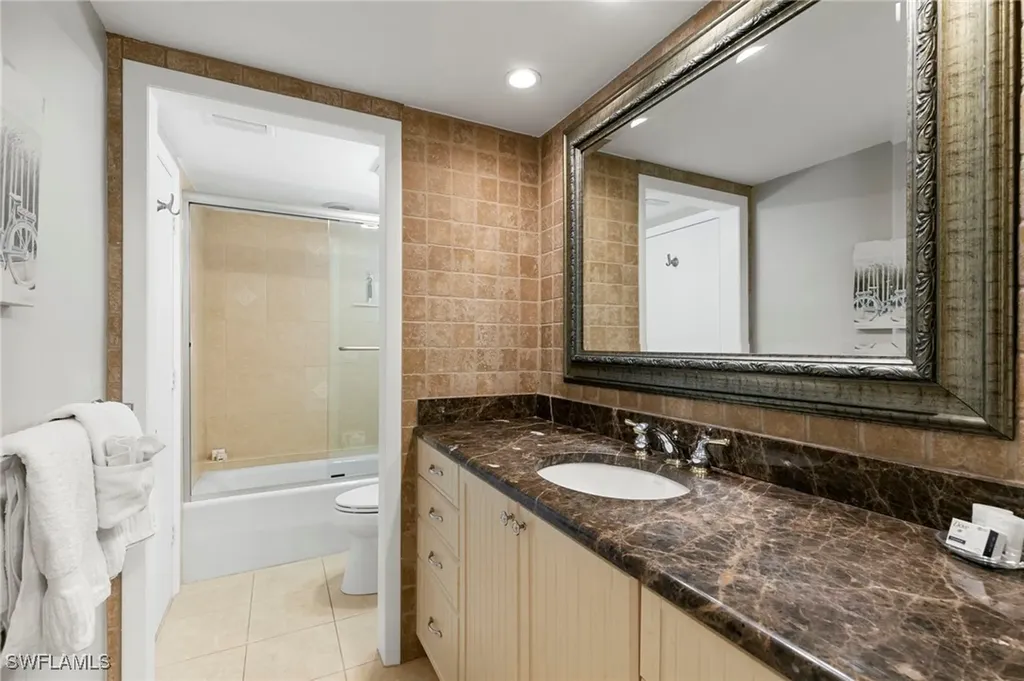 960 Swallow Avenue Marco Island FL 34145