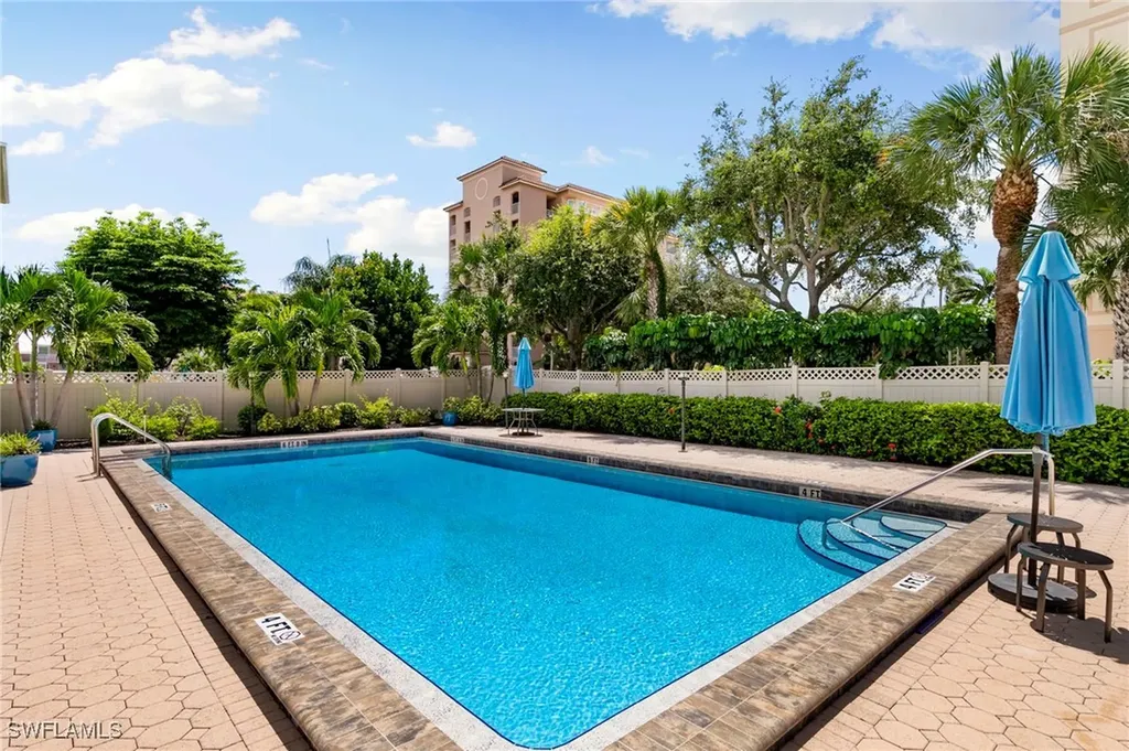 960 Swallow Avenue Marco Island FL 34145