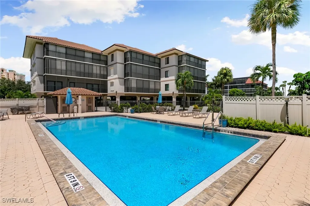 960 Swallow Avenue Marco Island FL 34145