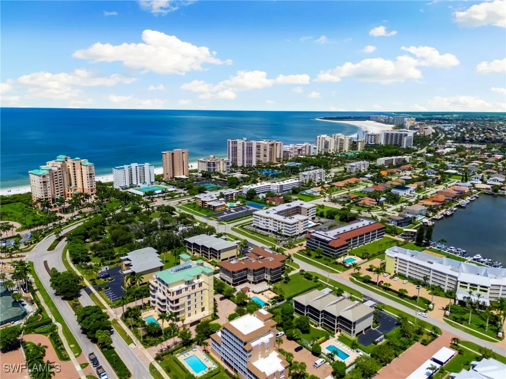 960 Swallow Avenue Marco Island FL 34145