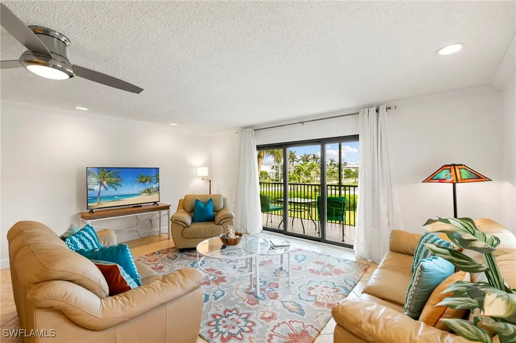 960 Swallow Avenue Marco Island FL 34145