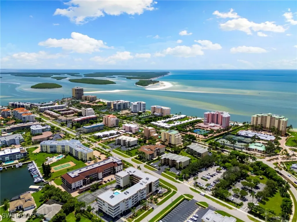 960 Swallow Avenue Marco Island FL 34145