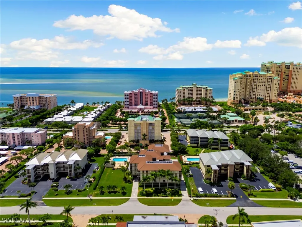 960 Swallow Avenue Marco Island FL 34145