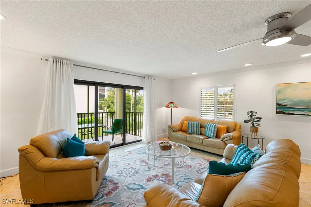 960 Swallow Avenue Marco Island FL 34145