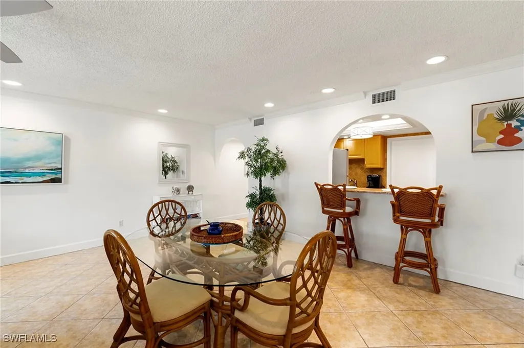 960 Swallow Avenue Marco Island FL 34145