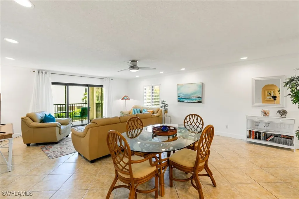 960 Swallow Avenue Marco Island FL 34145