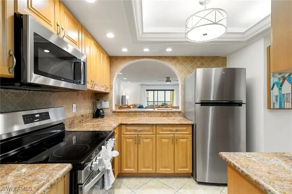 960 Swallow Avenue Marco Island FL 34145