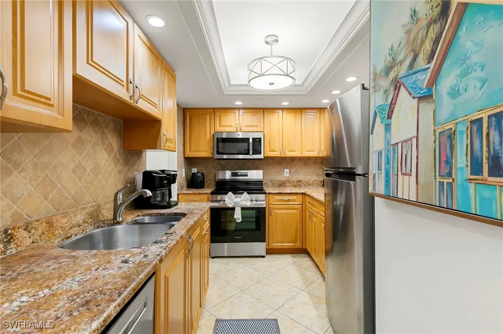 960 Swallow Avenue Marco Island FL 34145
