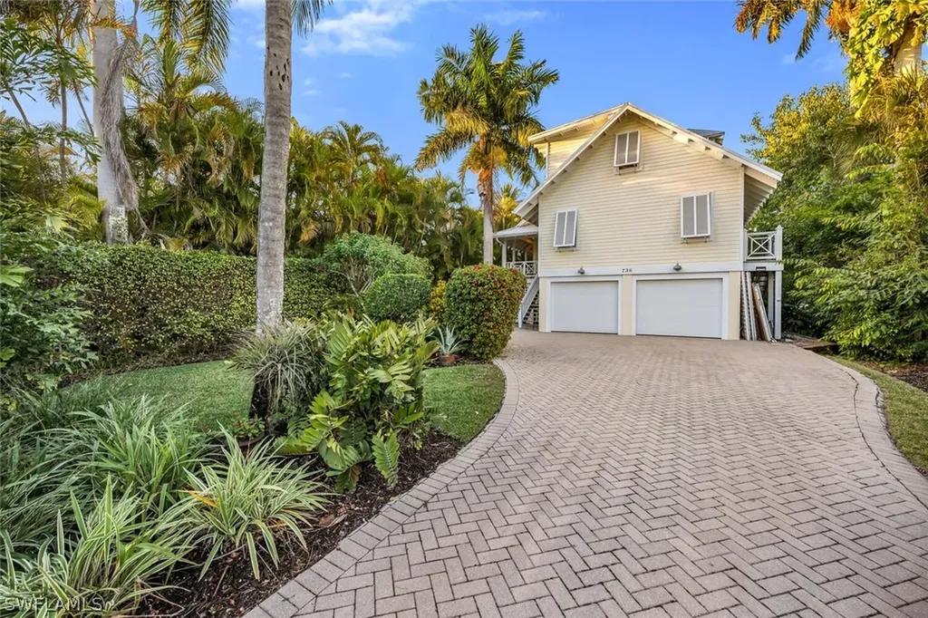 756 8th Avenue S Naples FL 34102