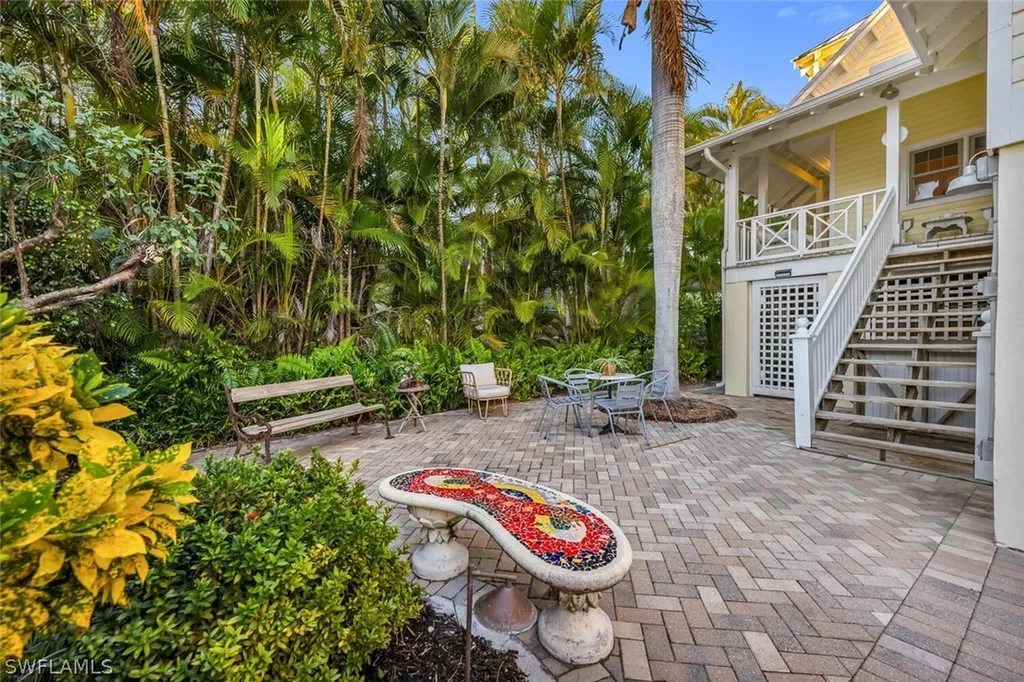 756 8th Avenue S Naples FL 34102